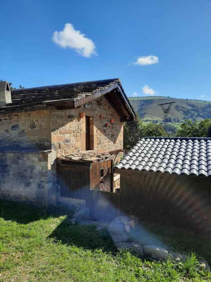 Cabana Pasiega La Quemada San Pedro Del Romeral Buitenkant foto