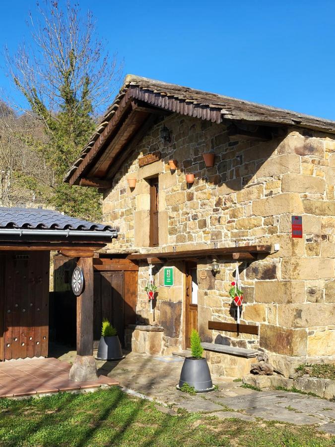 Cabana Pasiega La Quemada San Pedro Del Romeral Buitenkant foto